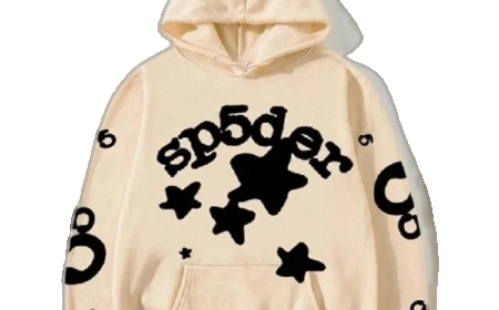 Sp5der Hoodies: Gear Up for the Bold Street Look Today