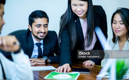 How do I start a career in digital marketing?