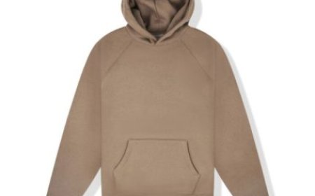 Timeless Essential Hoodie That Matches Any Wardrobe