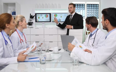 How Business Coaches Support Builders and Healthcare Experts