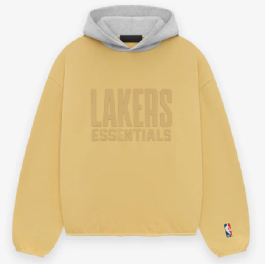 Essentials Hoodie – The Perfect Blend of Style and Function