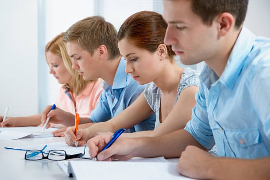 Can Essay Writing Services Handle Group Projects?