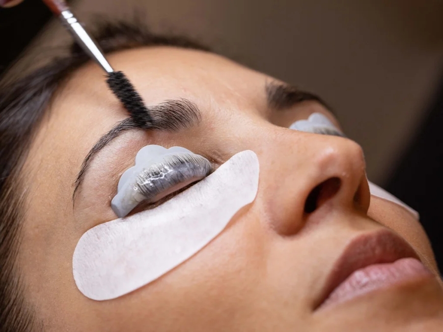 Understanding Eyelash Hybrid Extensions and Dermaplaning in Estero, FL