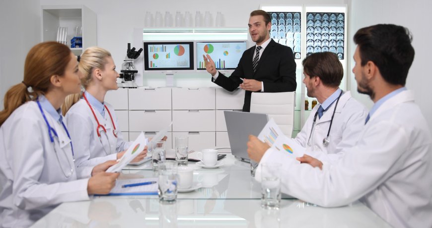 How Business Coaches Support Builders and Healthcare Experts